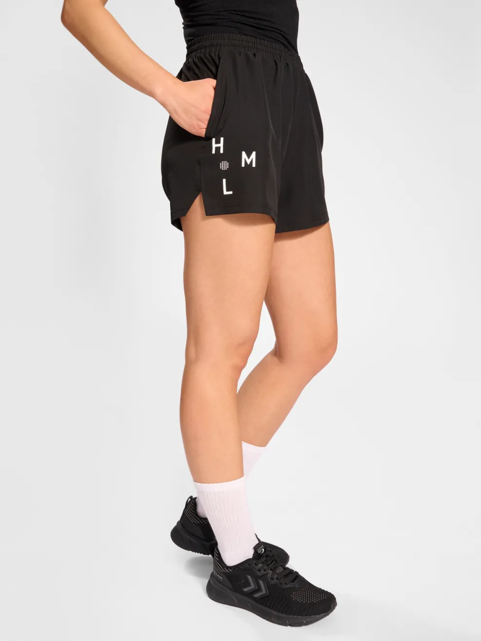 hmlACTIVE COURT WOV SHORTS WOMAN