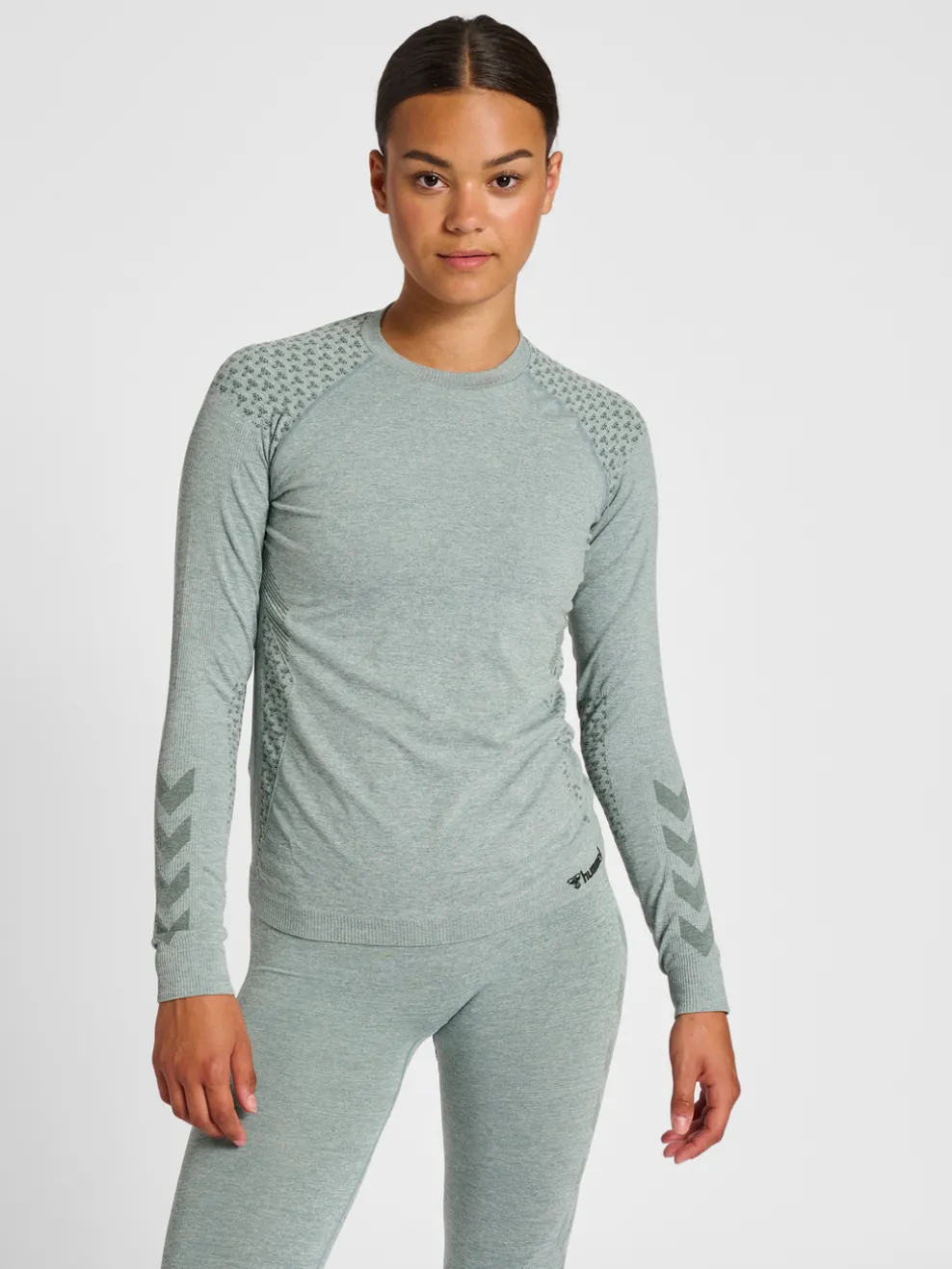 hmlCI SEAMLESS T-SHIRT L/S