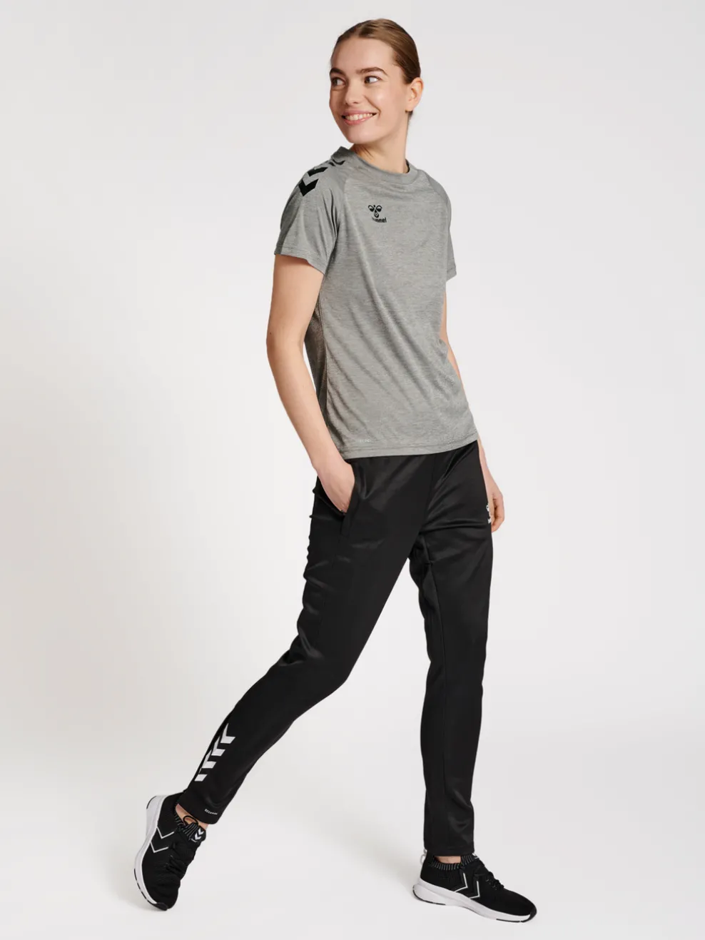 hmlCORE XK CORE POLY TEE S/S WOMAN
