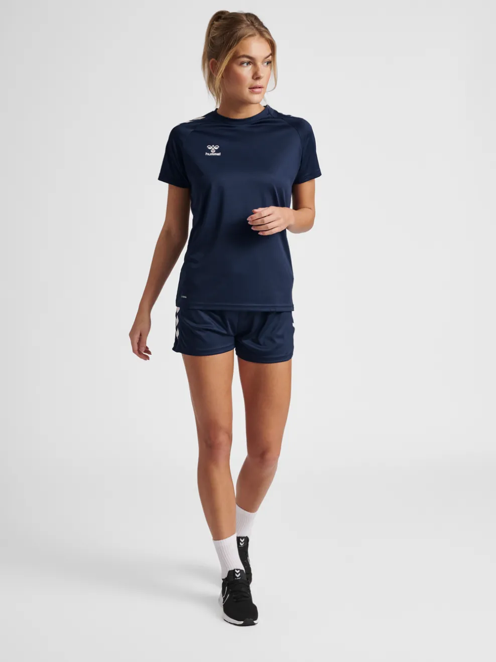 hmlCORE XK CORE POLY TEE S/S WOMAN