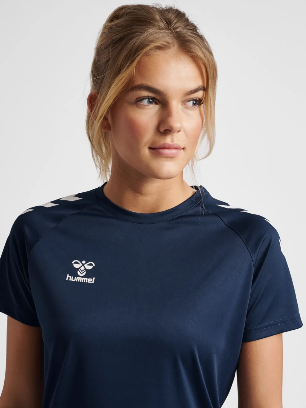 hmlCORE XK CORE POLY TEE S/S WOMAN