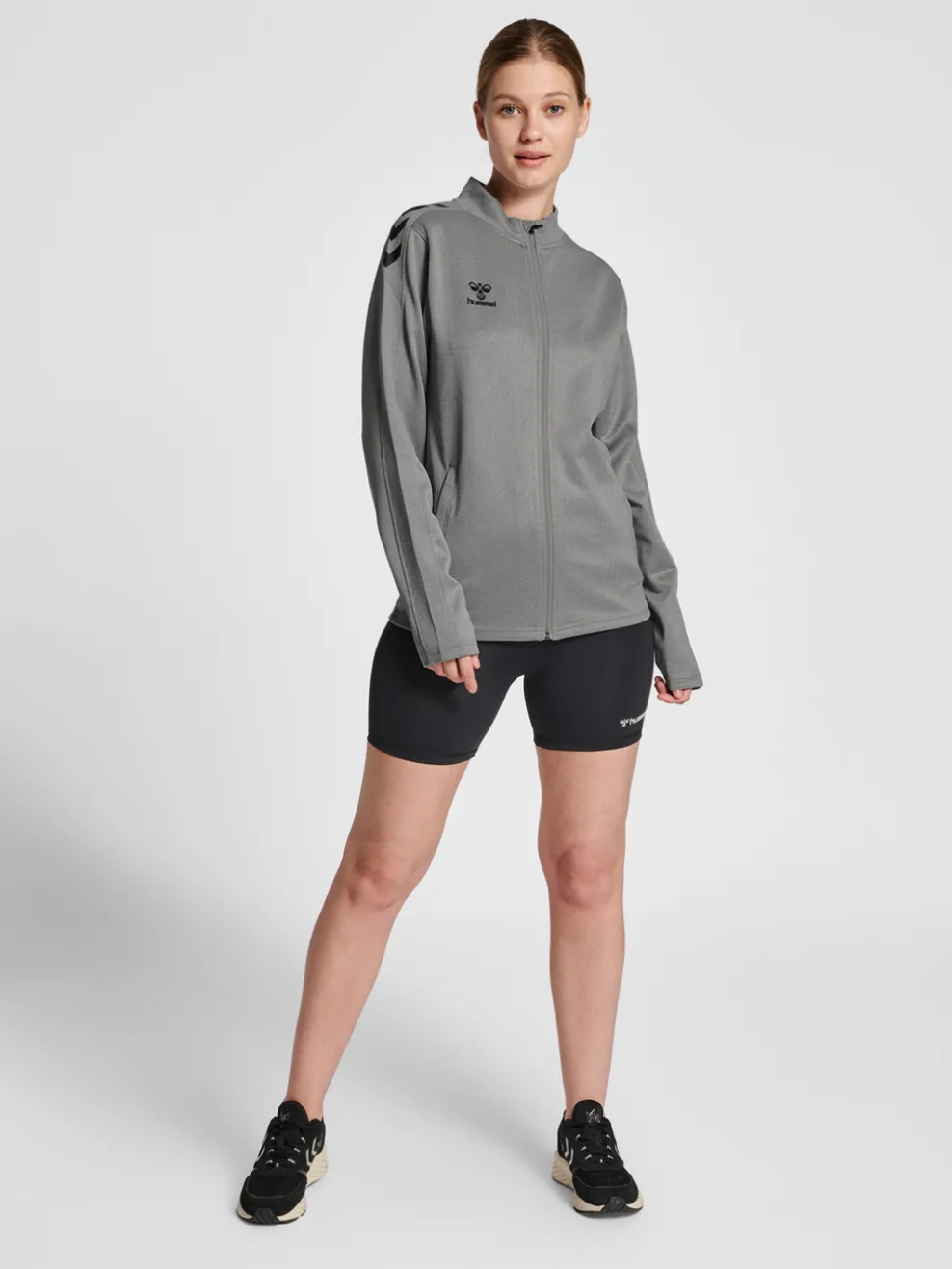 hmlCORE XK POLY ZIP SWEAT WOMAN