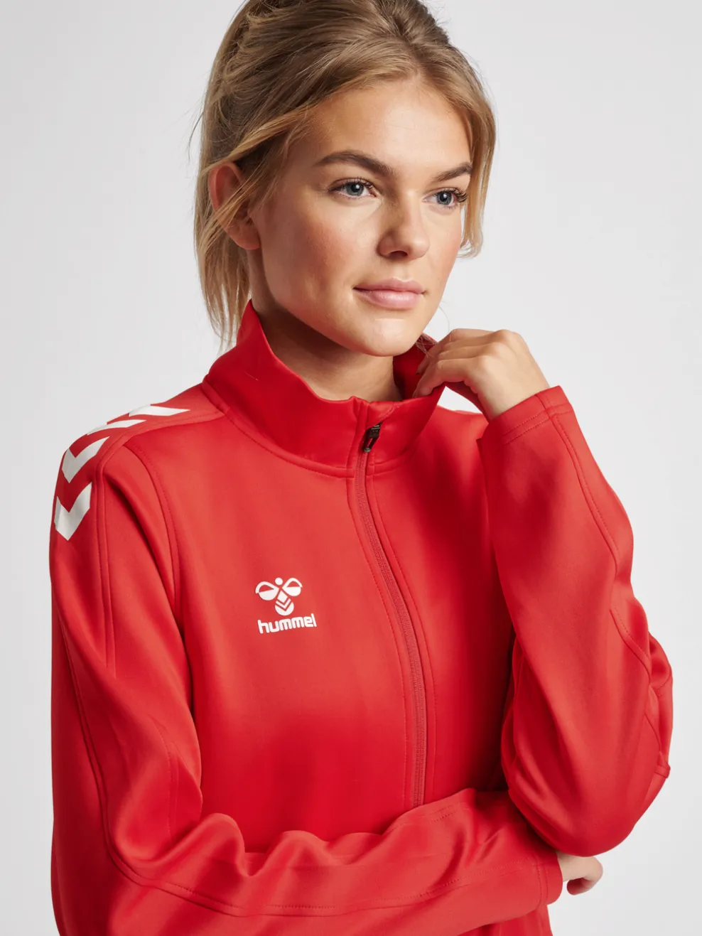 hmlCORE XK POLY ZIP SWEAT WOMAN