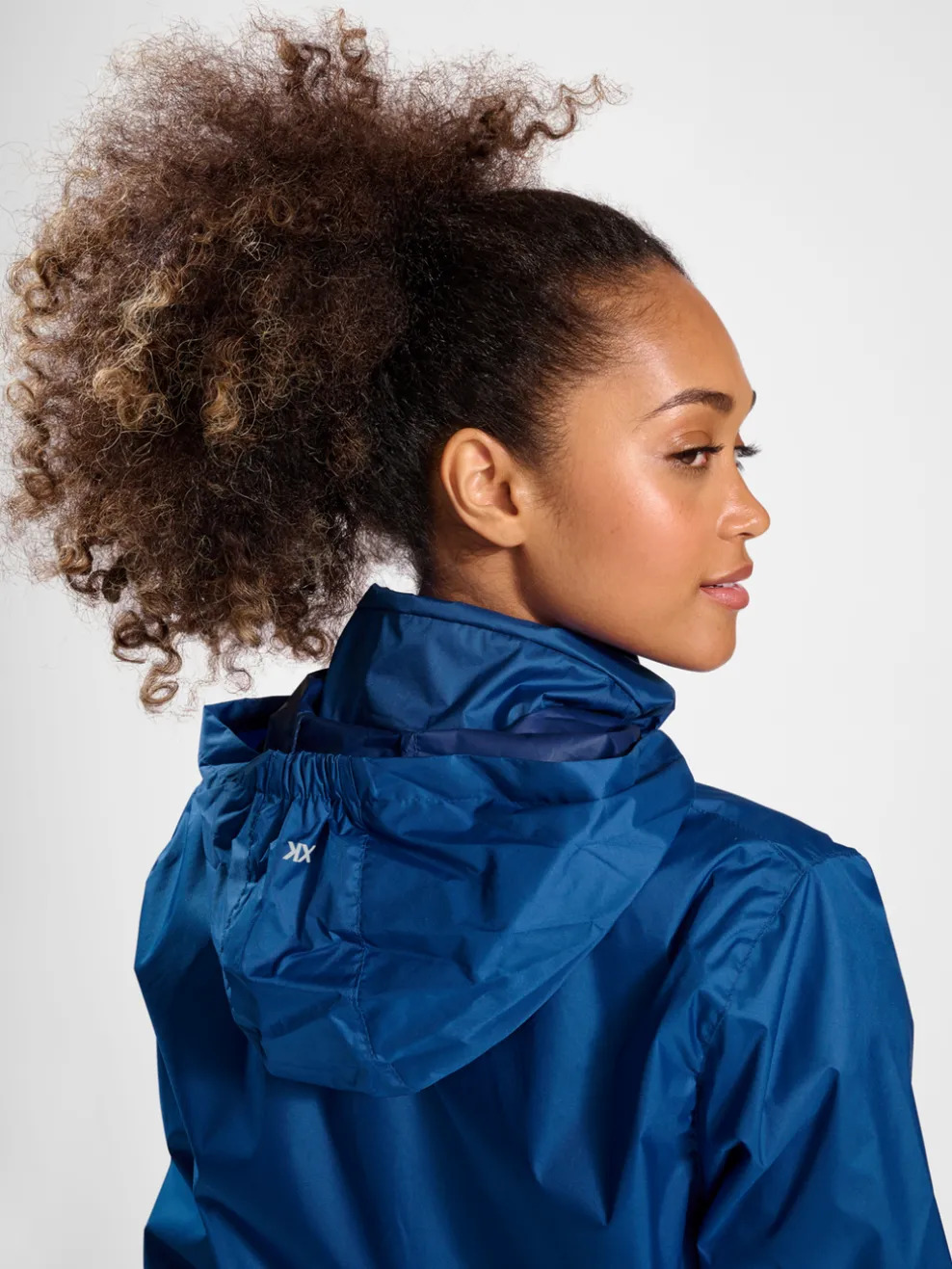 hmlCORE XK SPRAY JACKET