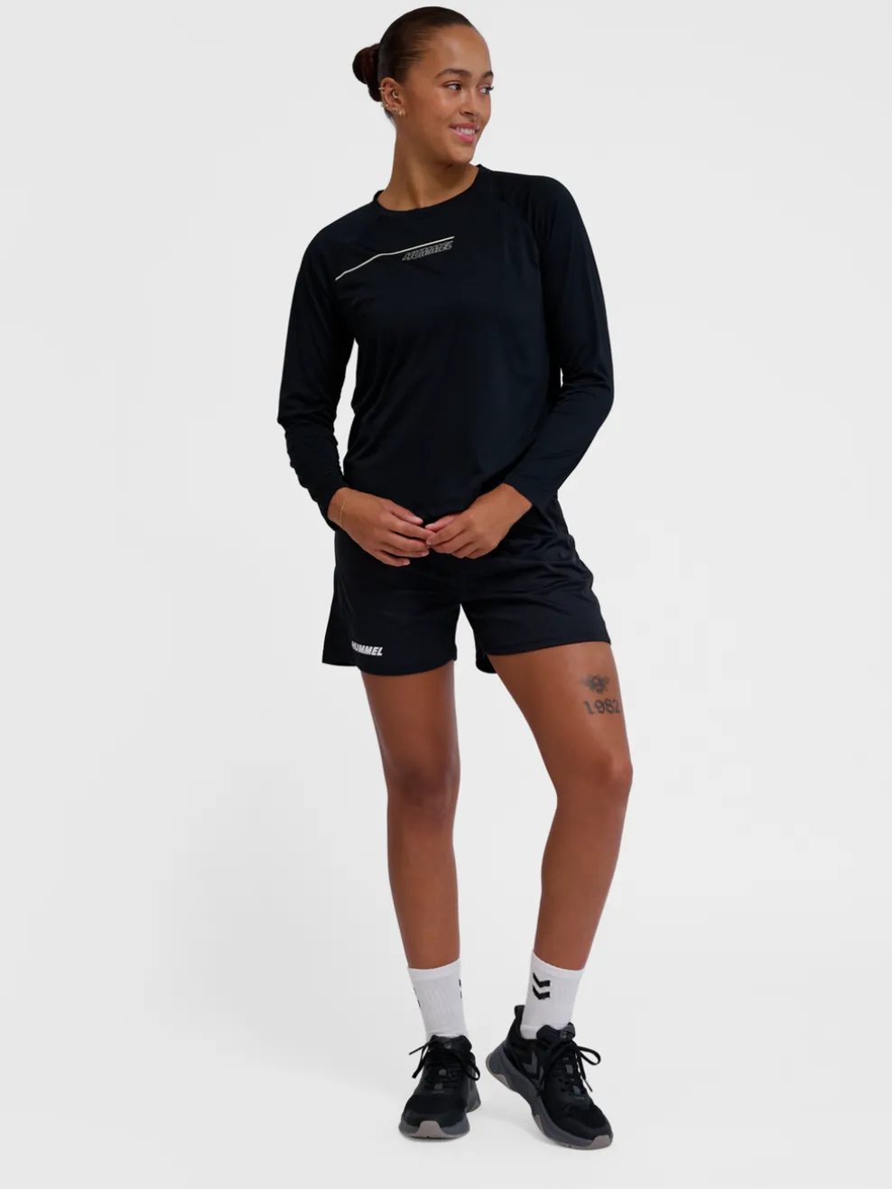 hmlCOURT LIGHT WEIGHT T-SHIRT L/S W