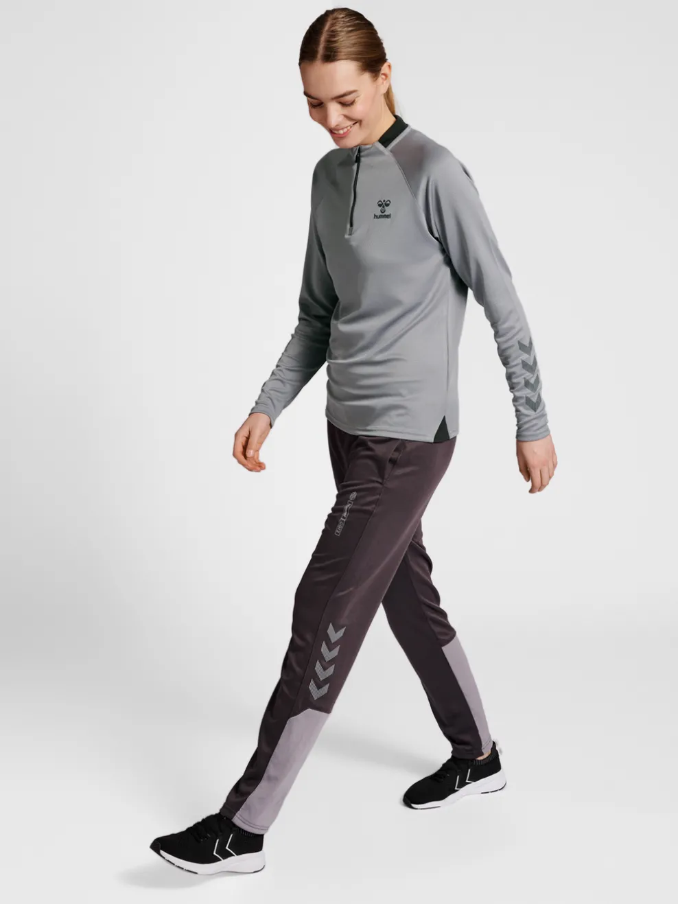 hmlGG12 ACTION HALF ZIP SWEAT WOMAN