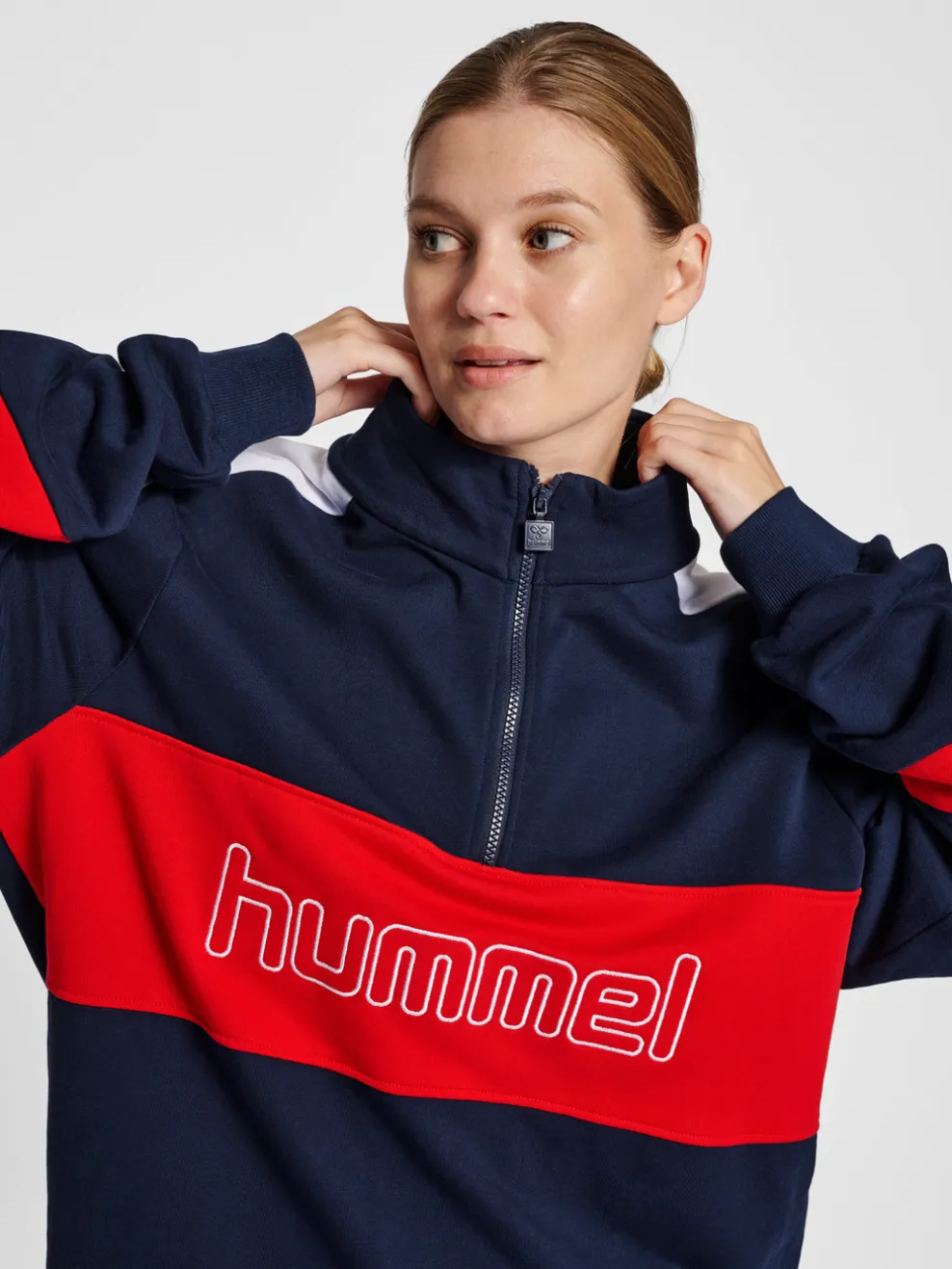 hmlIC CLAUDE HALF ZIP SWEATSHIRT