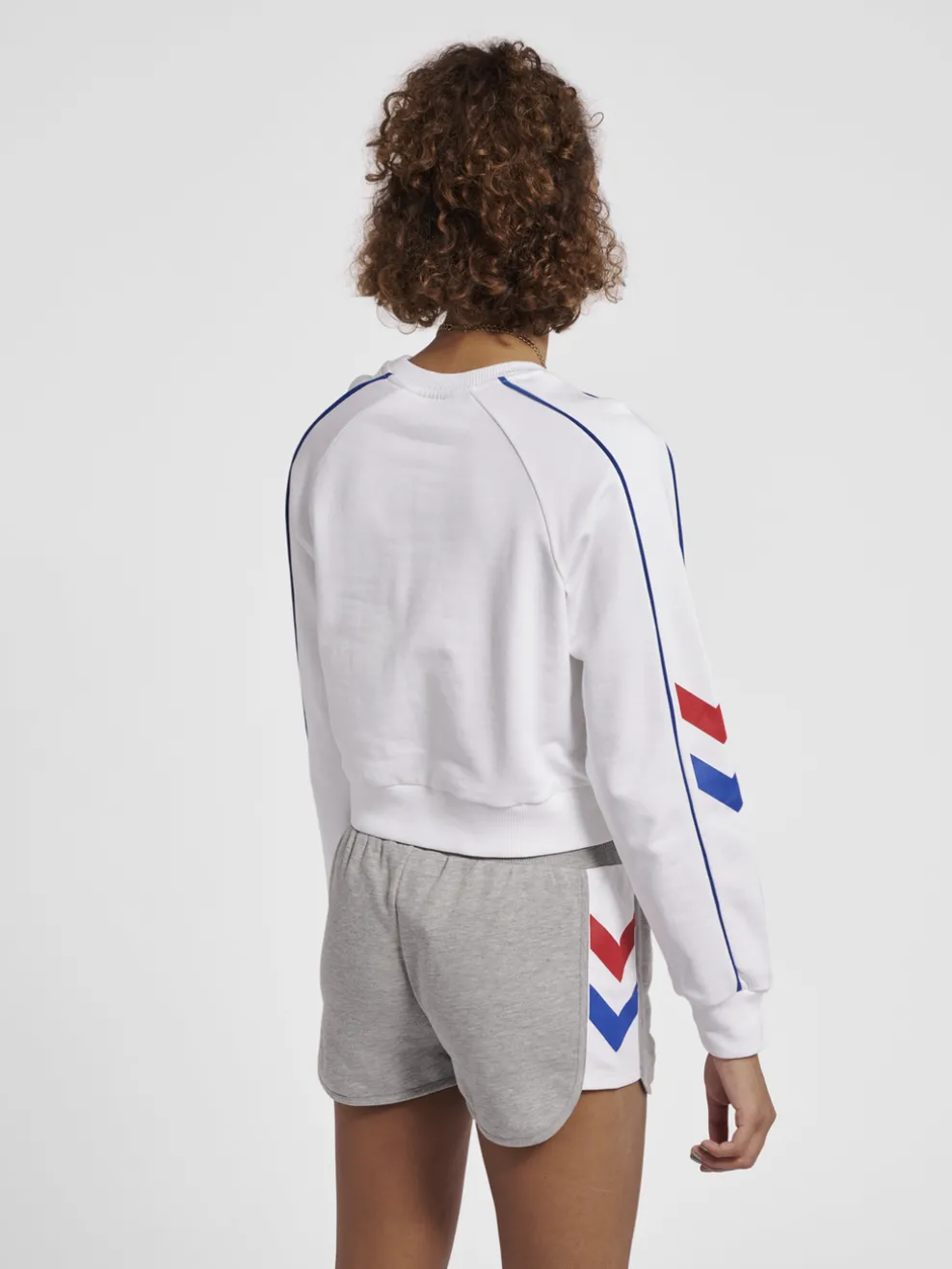 hmlIC DURBAN WOMAN CROP SWEATSHIRT