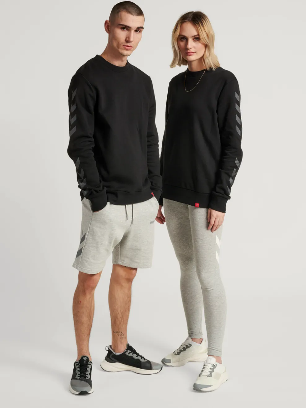 hmlLEGACY CHEVRON SWEATSHIRT