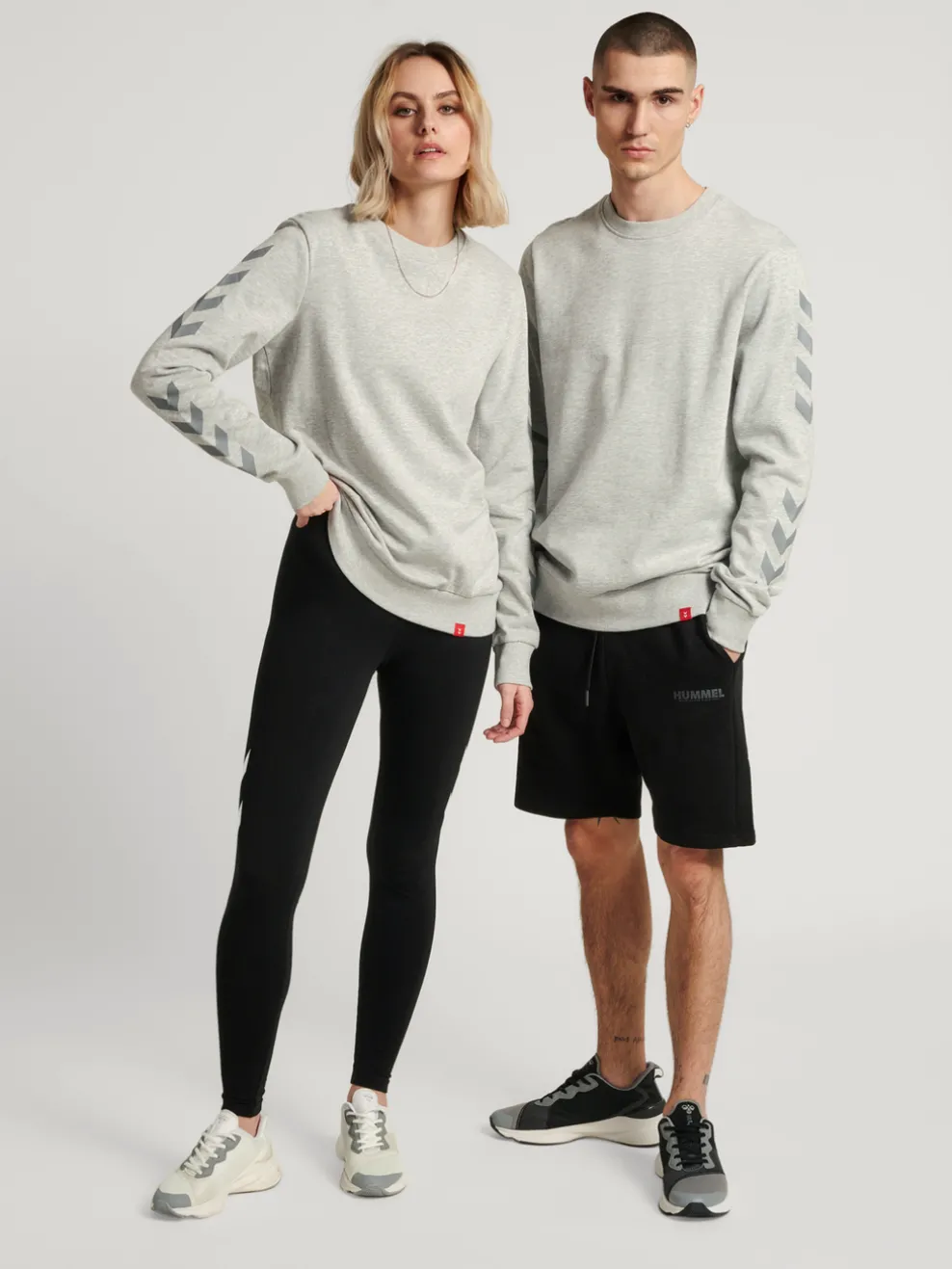 hmlLEGACY CHEVRON SWEATSHIRT