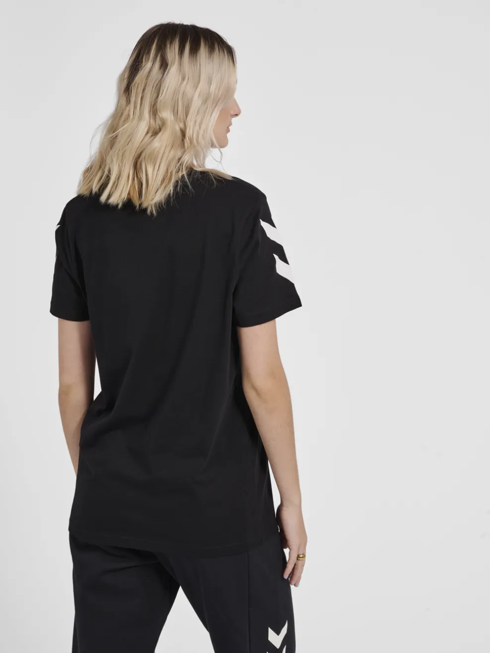 hmlLEGACY CHEVRON T-SHIRT