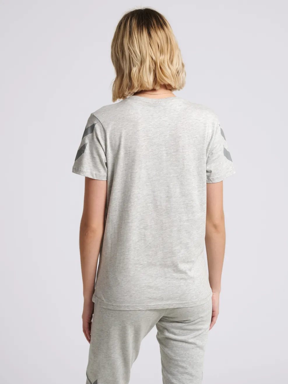 hmlLEGACY CHEVRON T-SHIRT