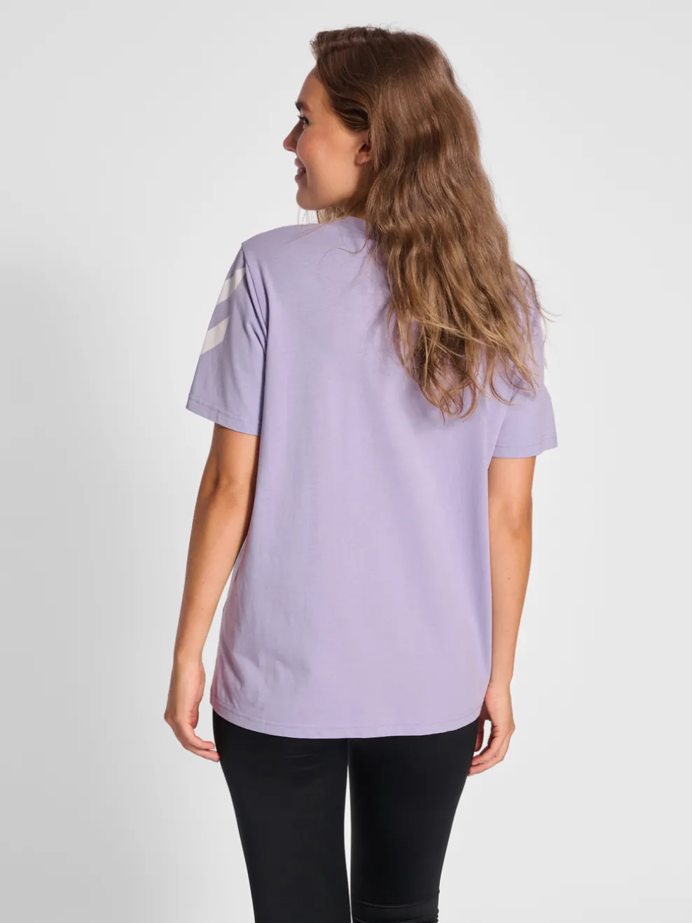 hmlLEGACY CHEVRON T-SHIRT