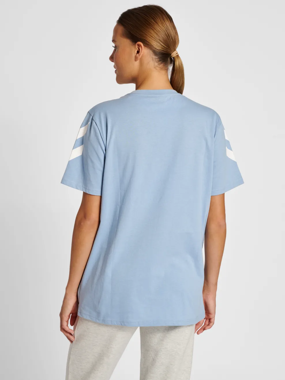 hmlLEGACY CHEVRON T-SHIRT