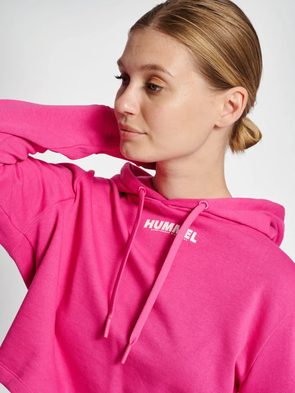 hmlLEGACY WOMAN CROPPED HOODIE