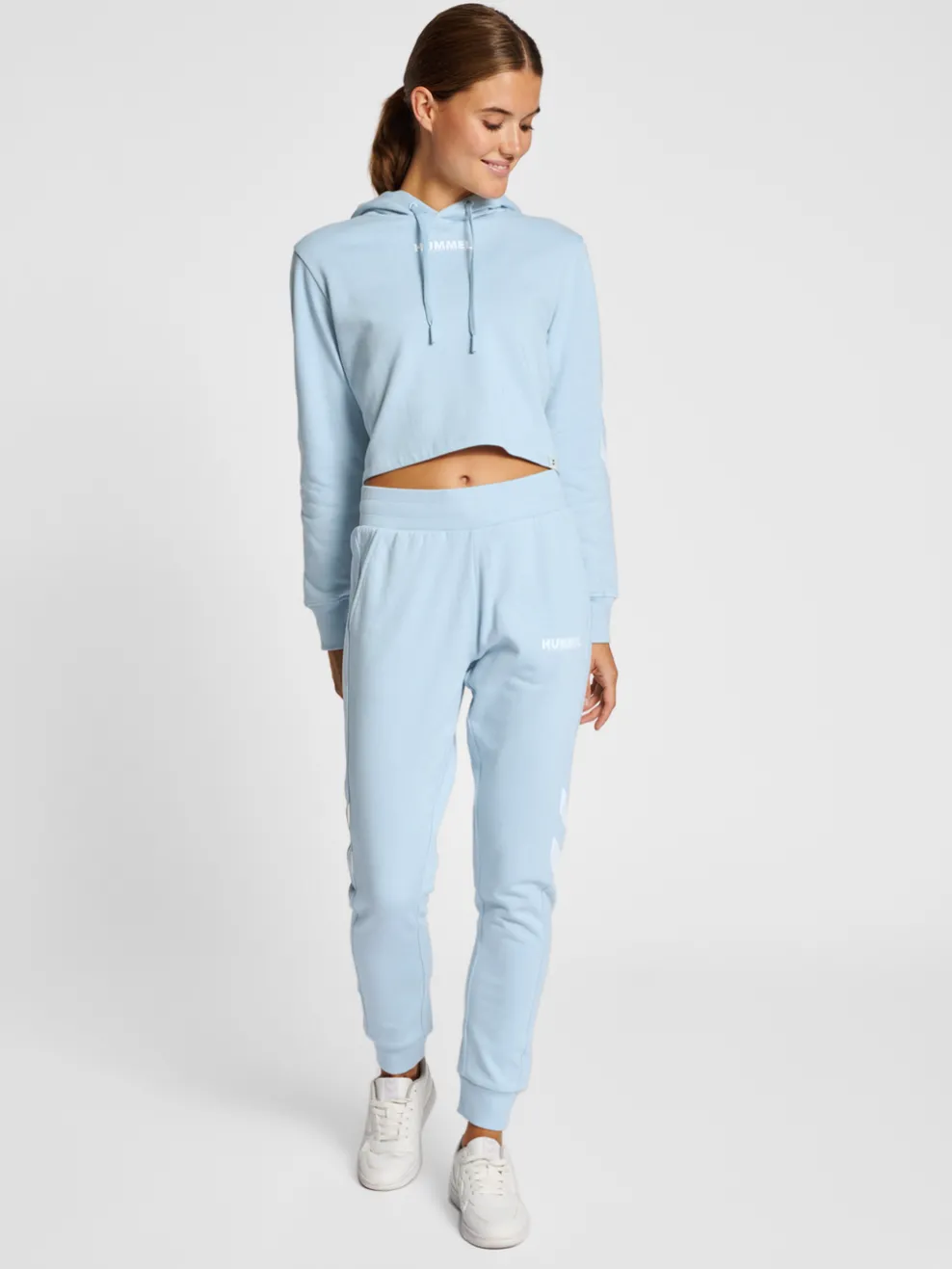 hmlLEGACY WOMAN CROPPED HOODIE