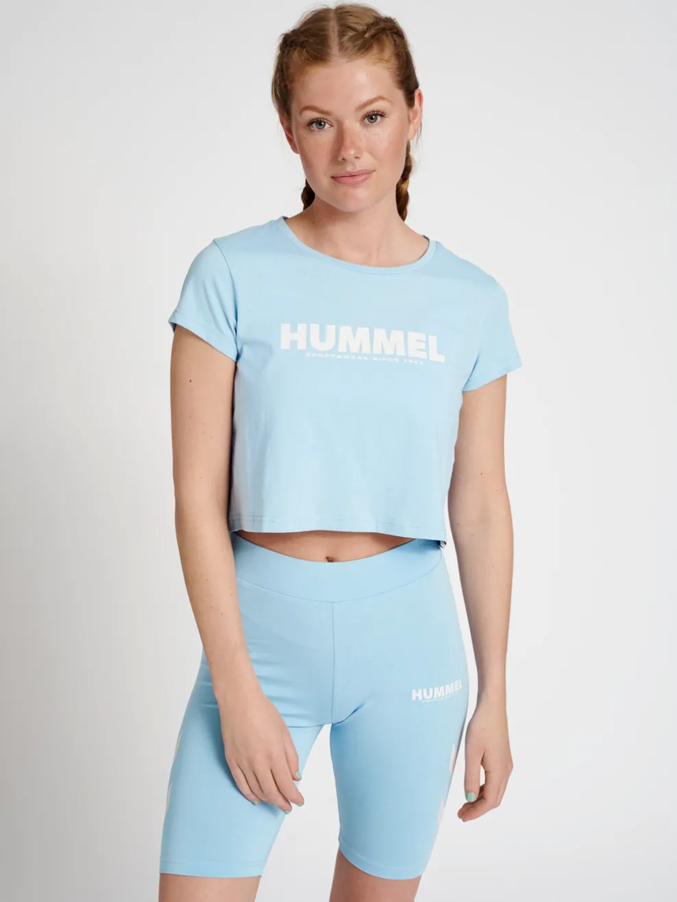 hmlLEGACY WOMAN CROPPED T-SHIRT