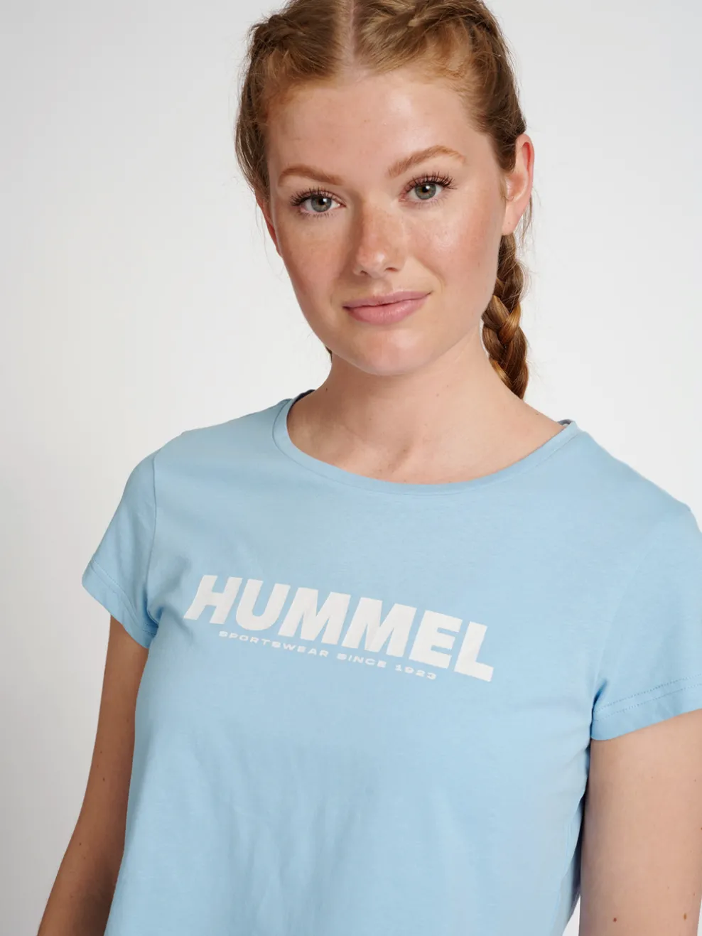 hmlLEGACY WOMAN CROPPED T-SHIRT