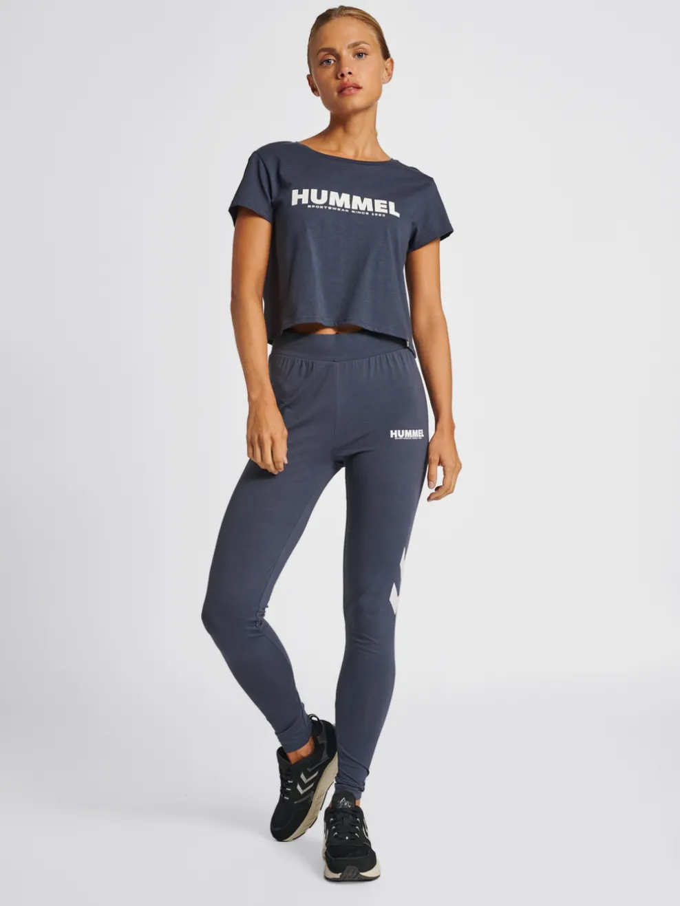 hmlLEGACY WOMAN CROPPED T-SHIRT
