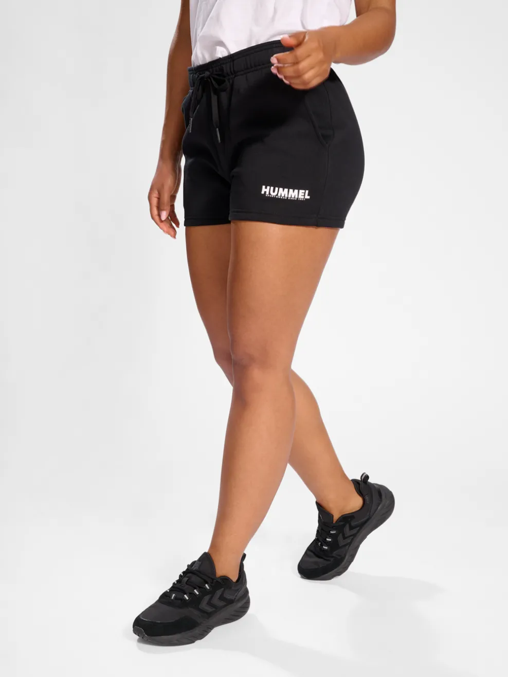 hmlLEGACY WOMAN SHORTS