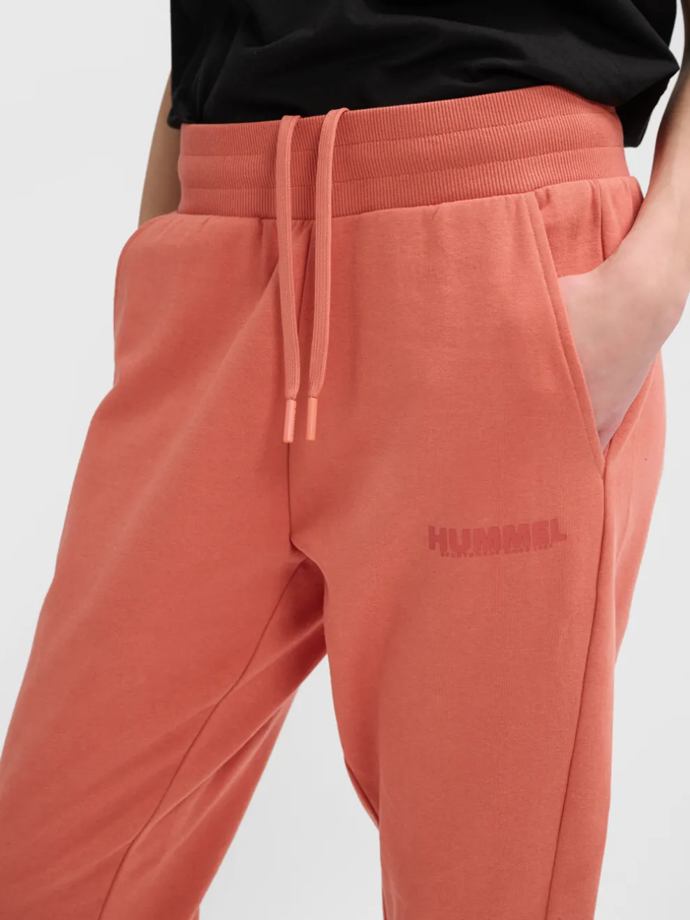hmlLEGACY WOMAN TAPERED PANTS