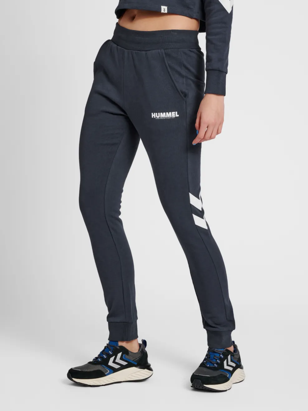 hmlLEGACY WOMAN TAPERED PANTS