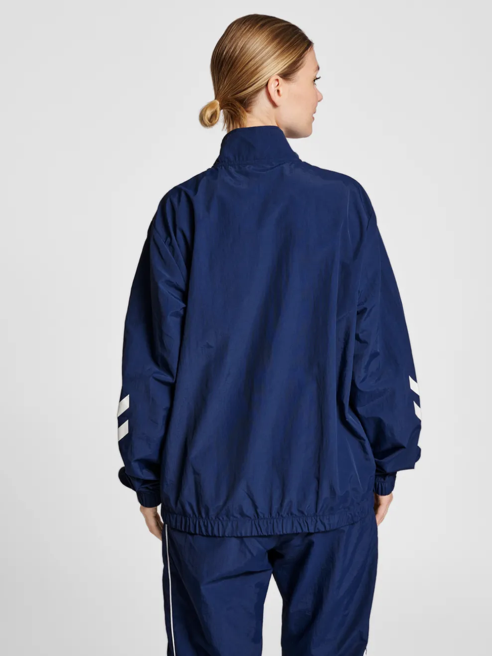 hmlLGC CELAB WOV ZIP JACKET