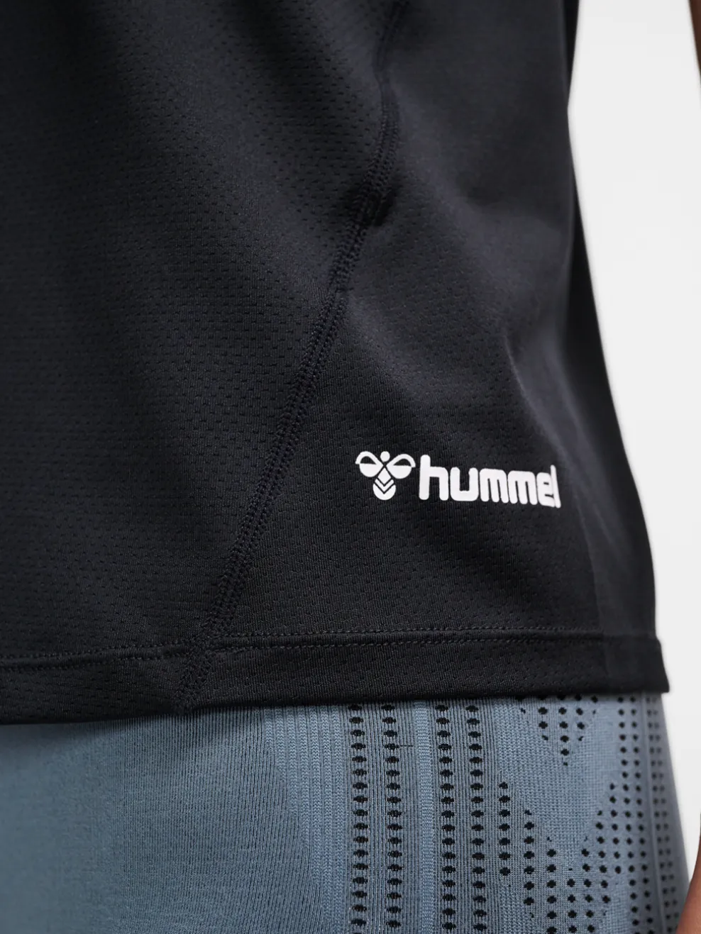 hmlMT AURA MESH TOP