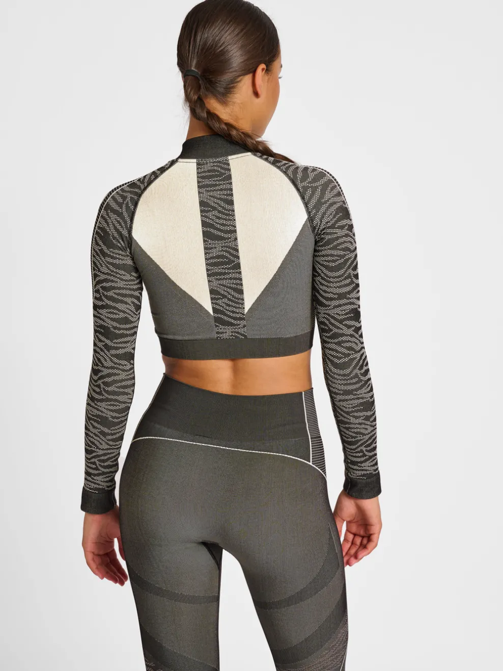 hmlMT MILA SEAMLESS CROP HALF ZIP