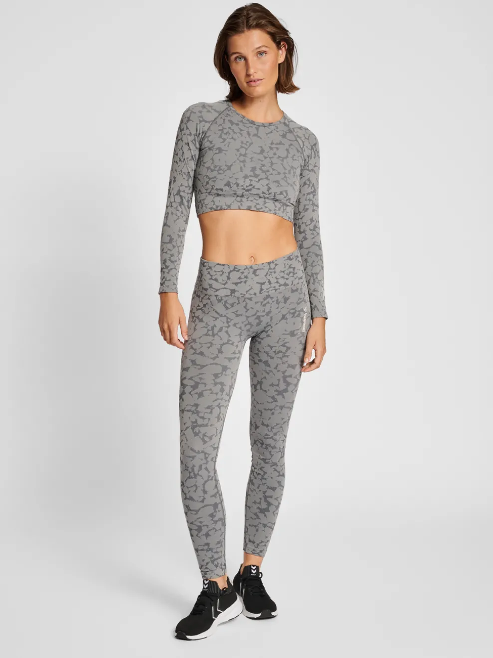 hmlMT PI SEAMLESS CROP T-SHIRT L/S