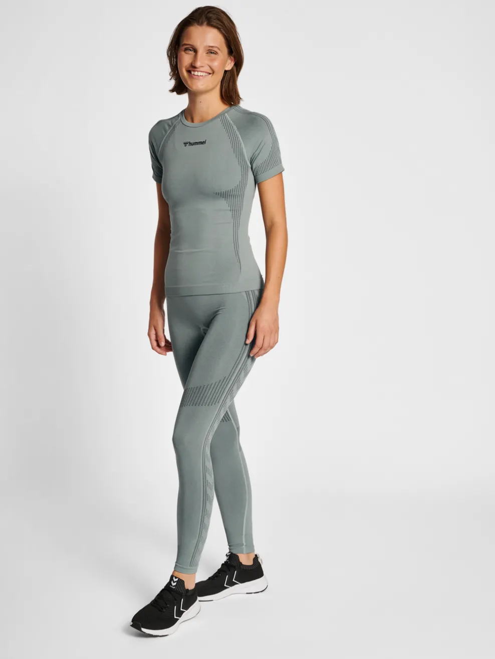hmlMT SHAPING SEAMLESS MW TIGHTS
