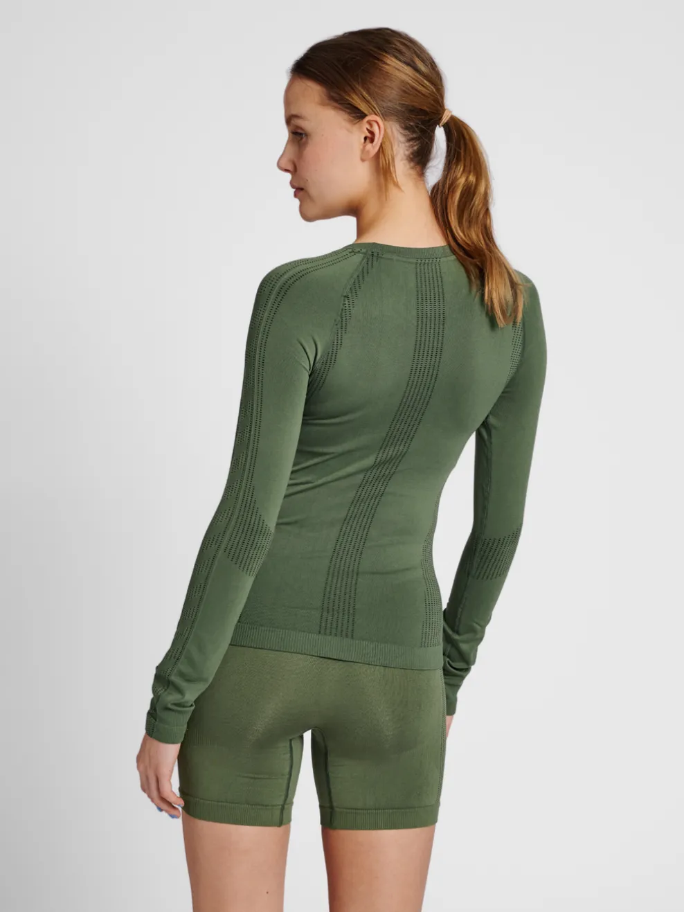 hmlMT SHAPING SEAMLESS T-SHIRT L/S