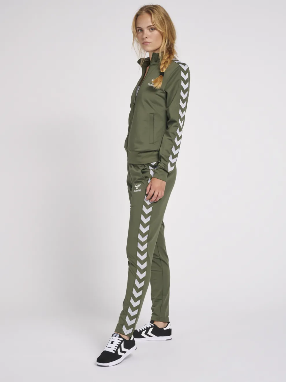 hmlNELLY 2.0 ZIP JACKET