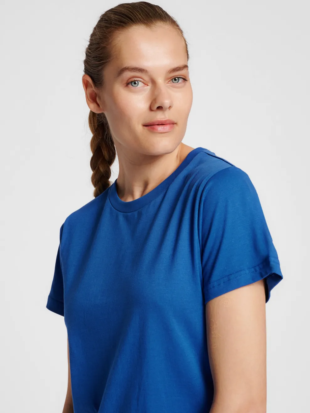 hmlRED BASIC T-SHIRT S/S WOMAN