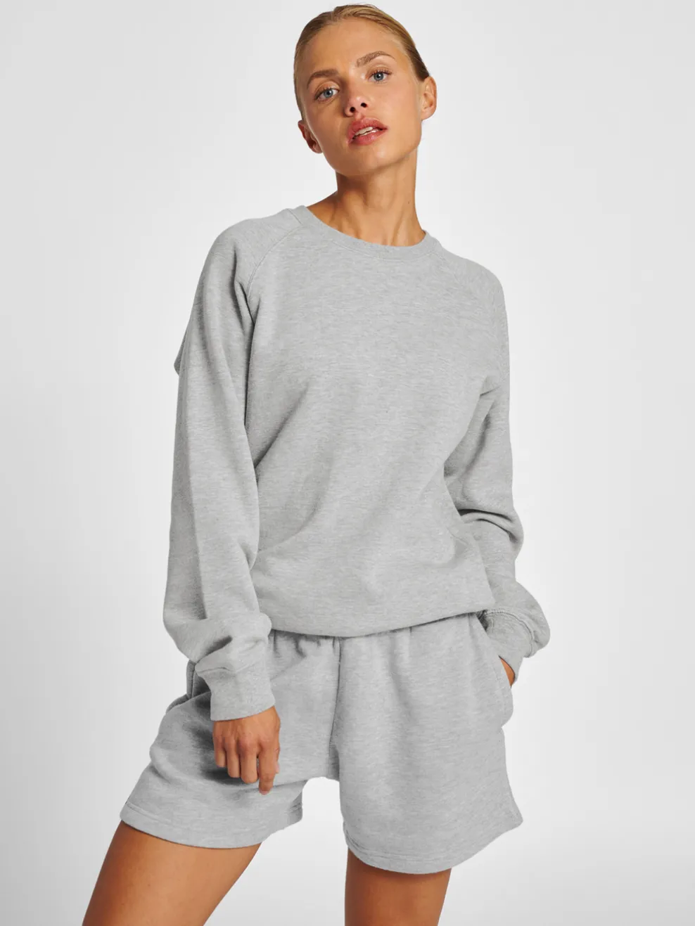 hmlRED CLASSIC SWEATSHIRT WOMAN