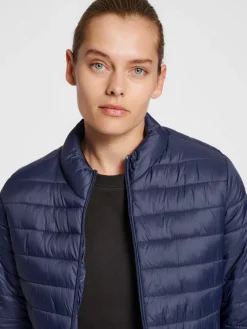 hmlRED QUILTED JACKET WOMAN