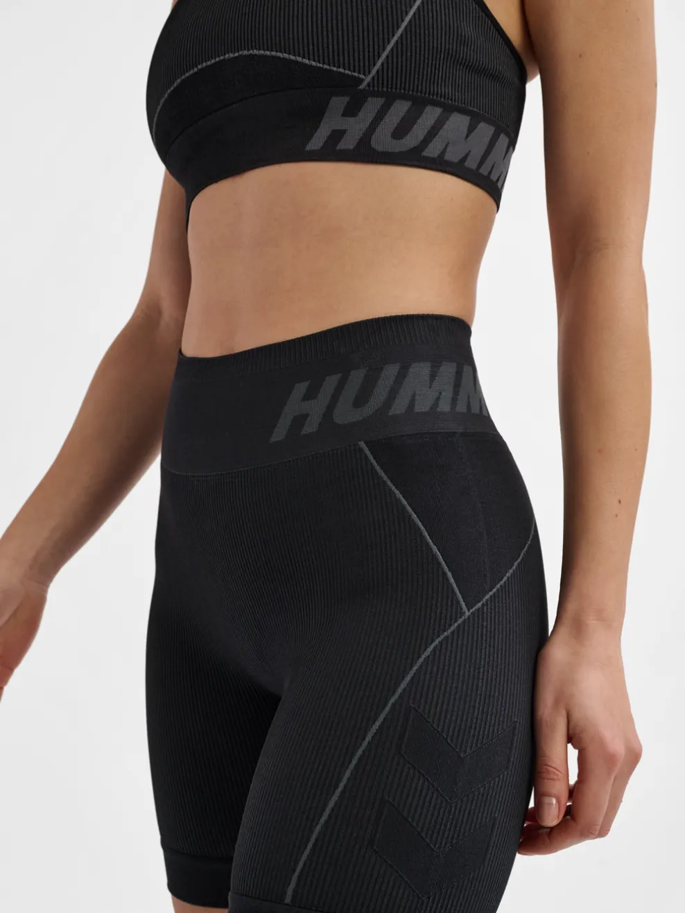 hmlTE CHRISTEL SEAMLESS SPORTS TOP
