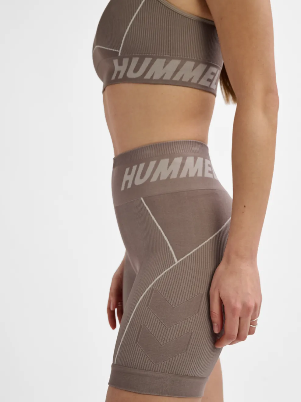 hmlTE CHRISTEL SEAMLESS SHORTS