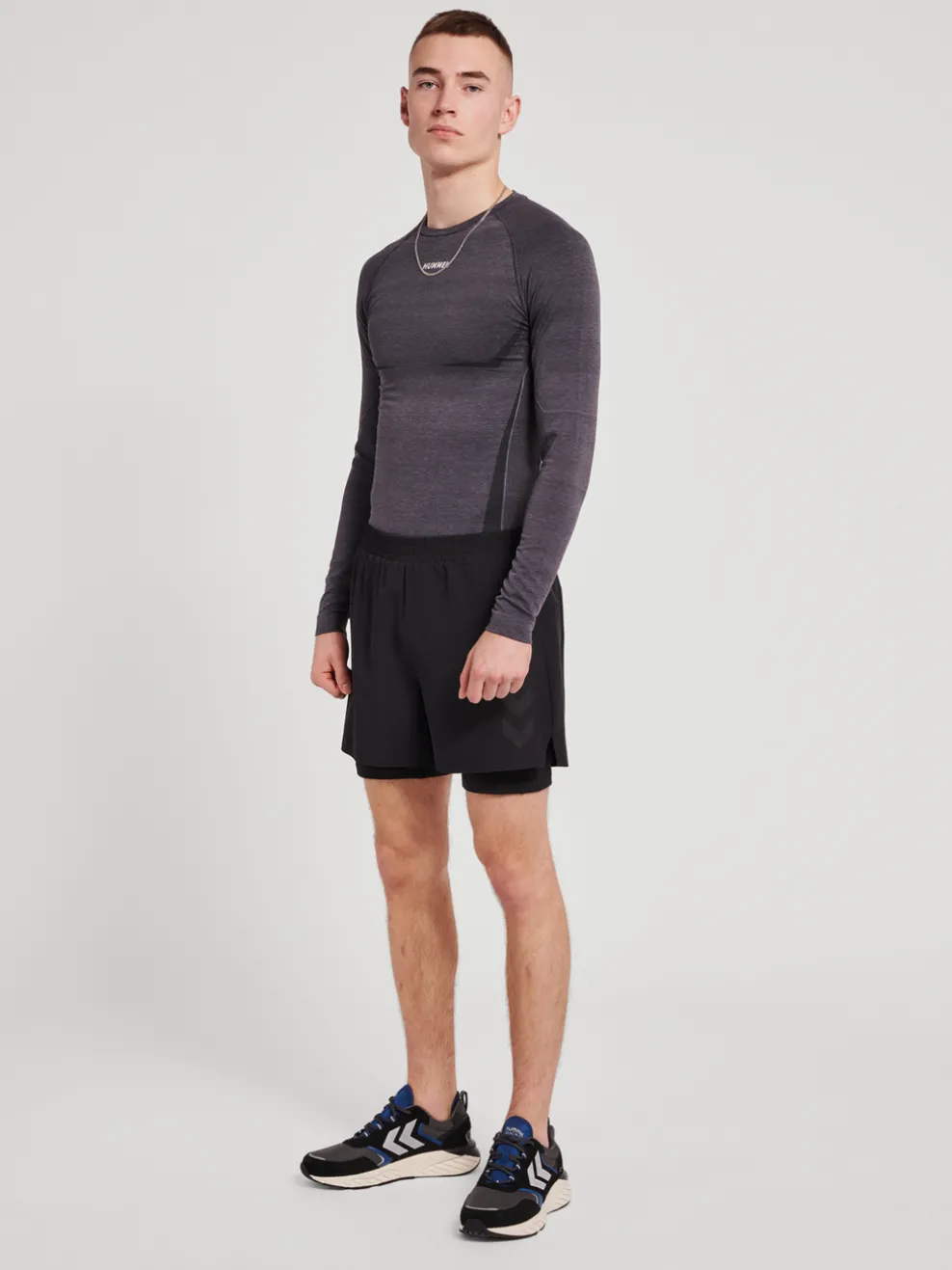 hmlTE MIKE SEAMLESS T-SHIRT L/S