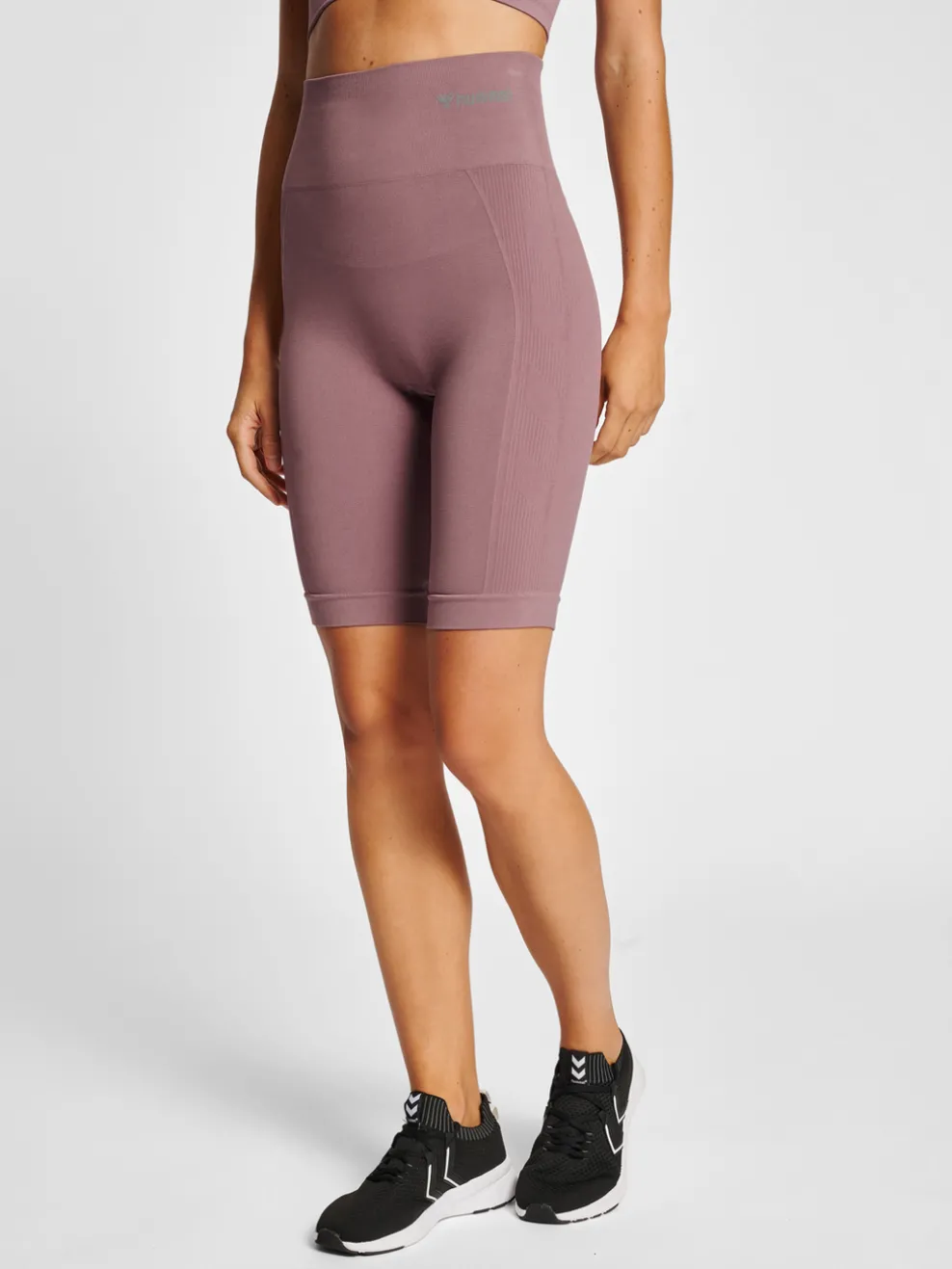 hmlTIF SEAMLESS CYLING SHORTS