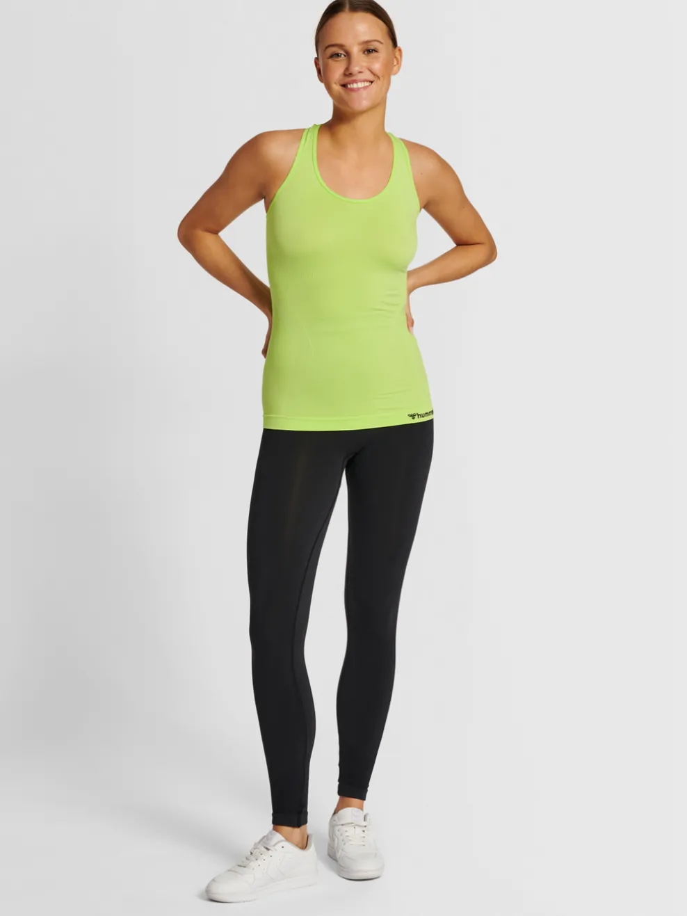 hmlTIF SEAMLESS TOP