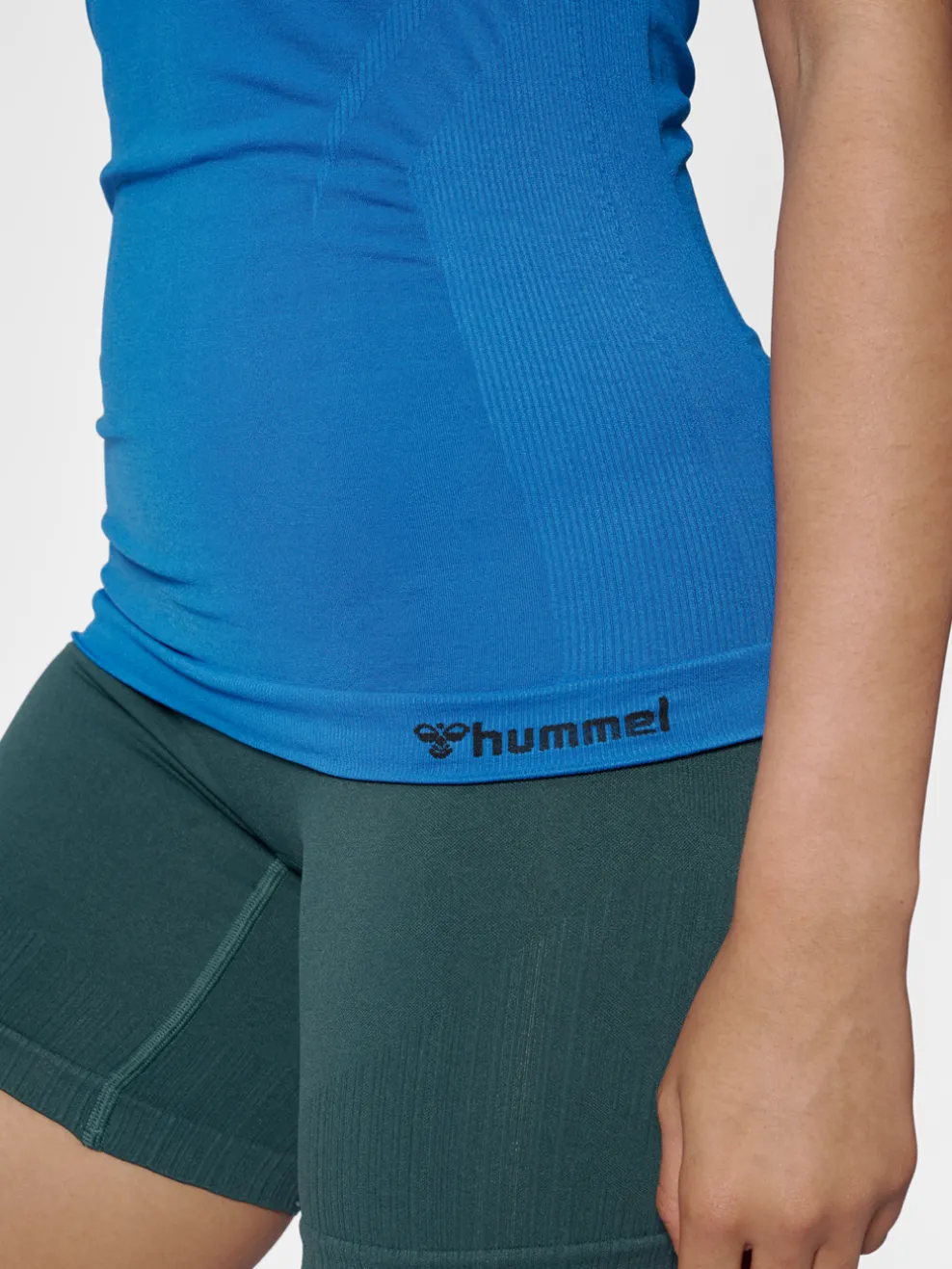 hmlTIF SEAMLESS TOP
