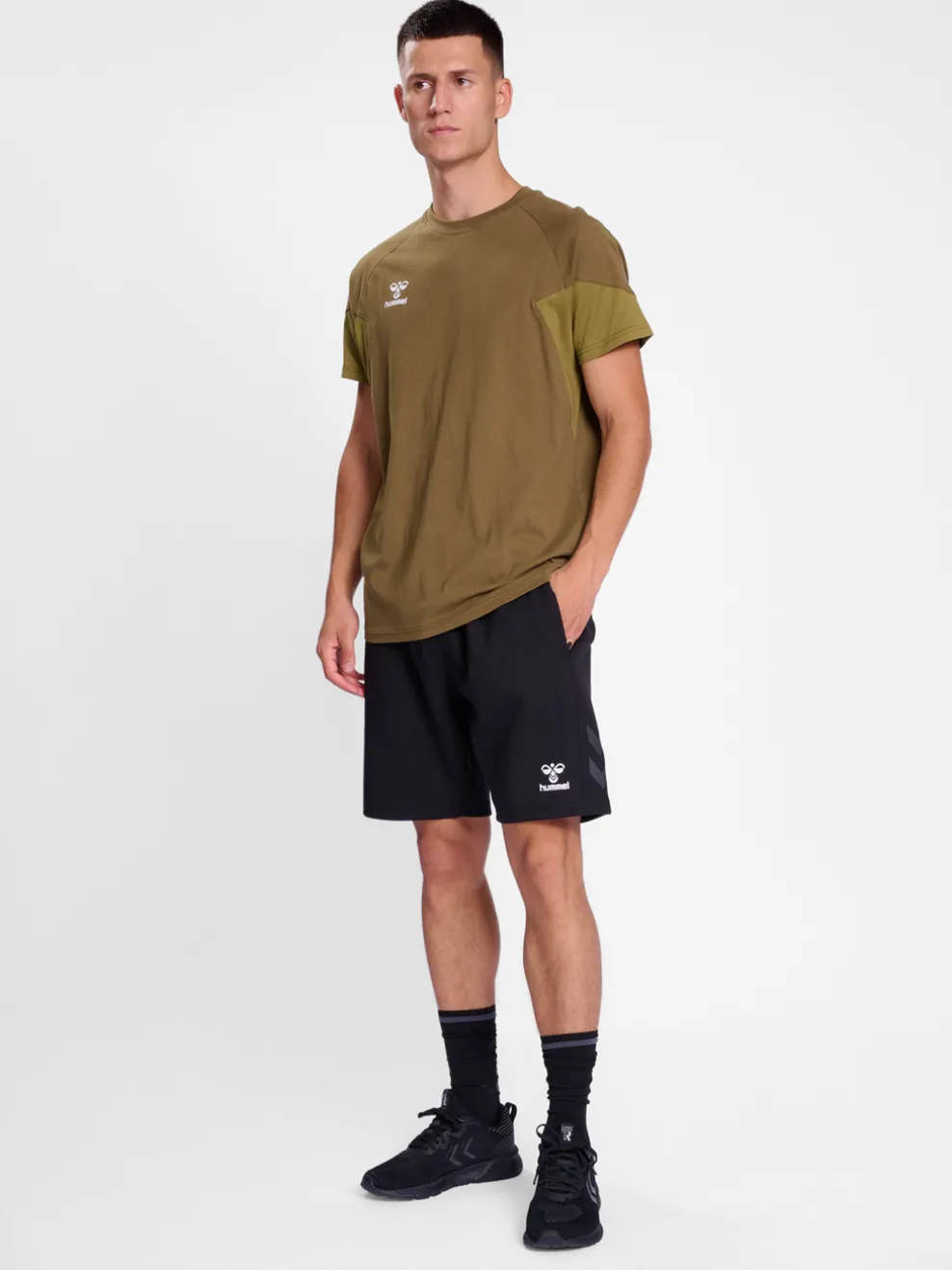 hmlTRAVEL SHORTS