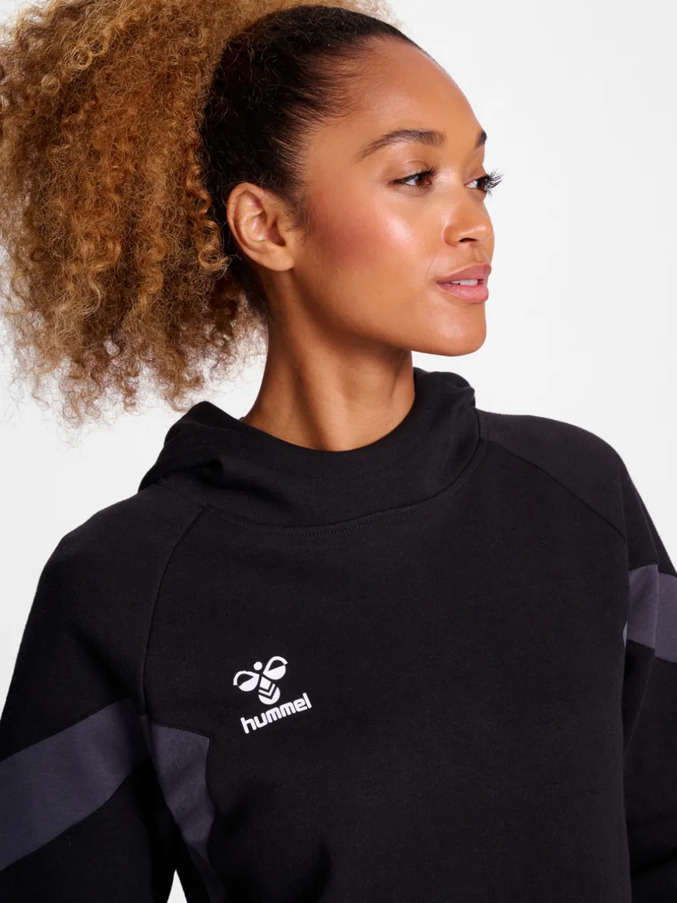 hmlTRAVEL SWEAT HOODIE WOMAN