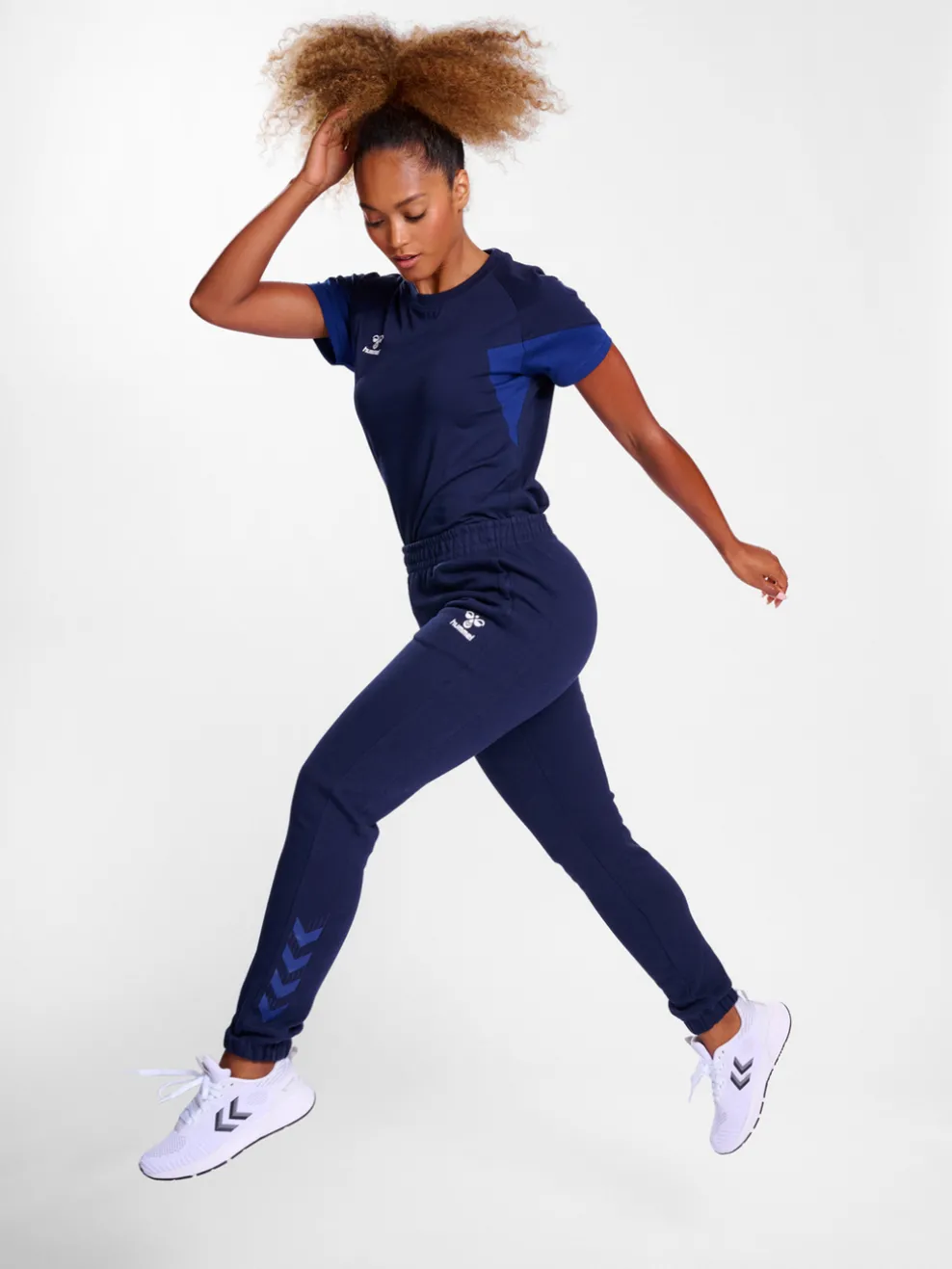 hmlTRAVEL SWEAT PANTS WOMAN