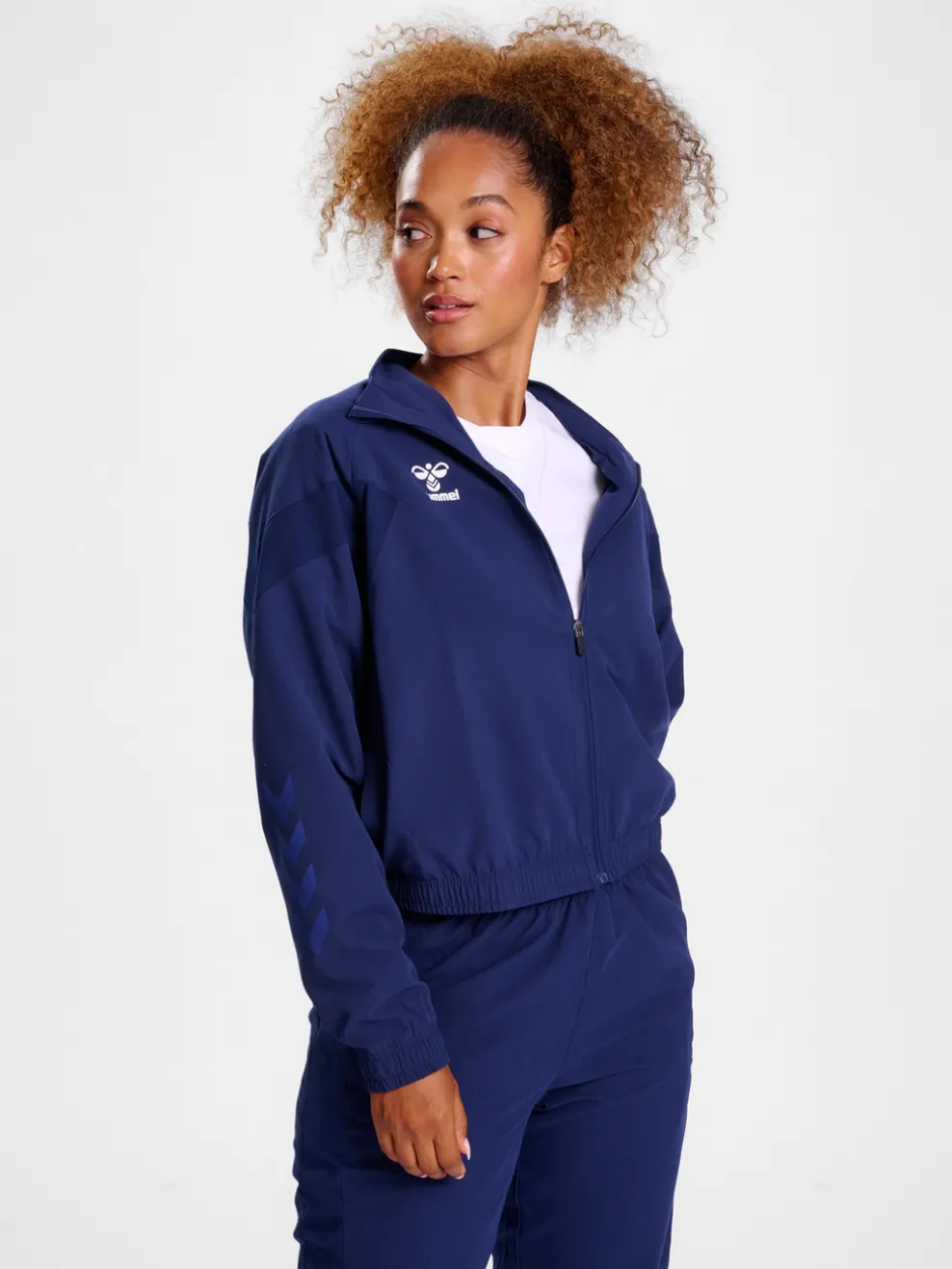 hmlTRAVEL WOVEN JACKET WOMAN
