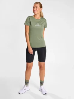nwlBEAT TEE WOMAN