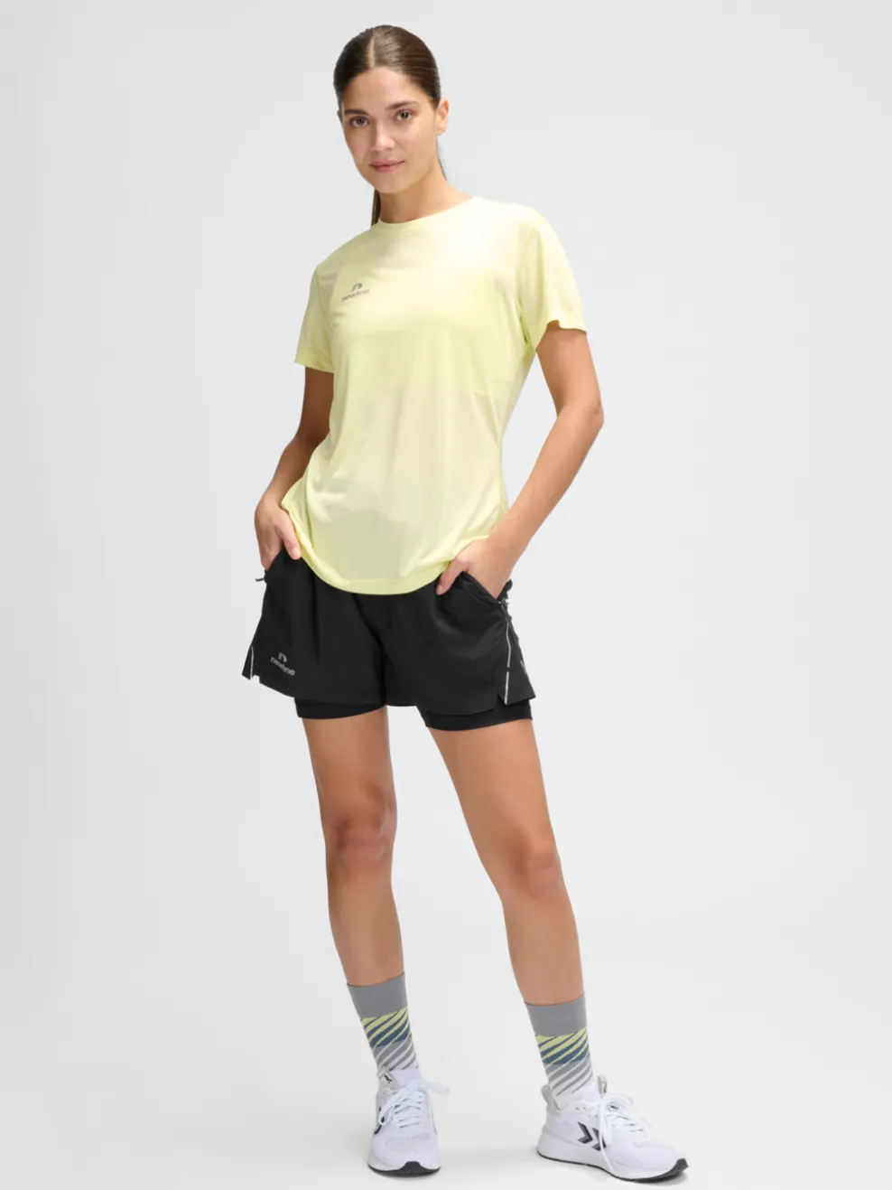 nwlBEAT T-SHIRT W