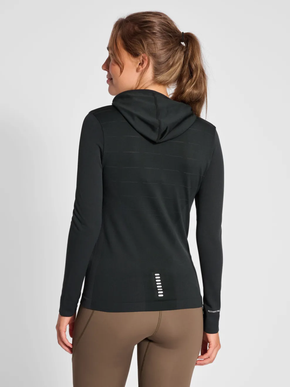 nwlCAMBRIGDE SEAMLESS HOODIE female