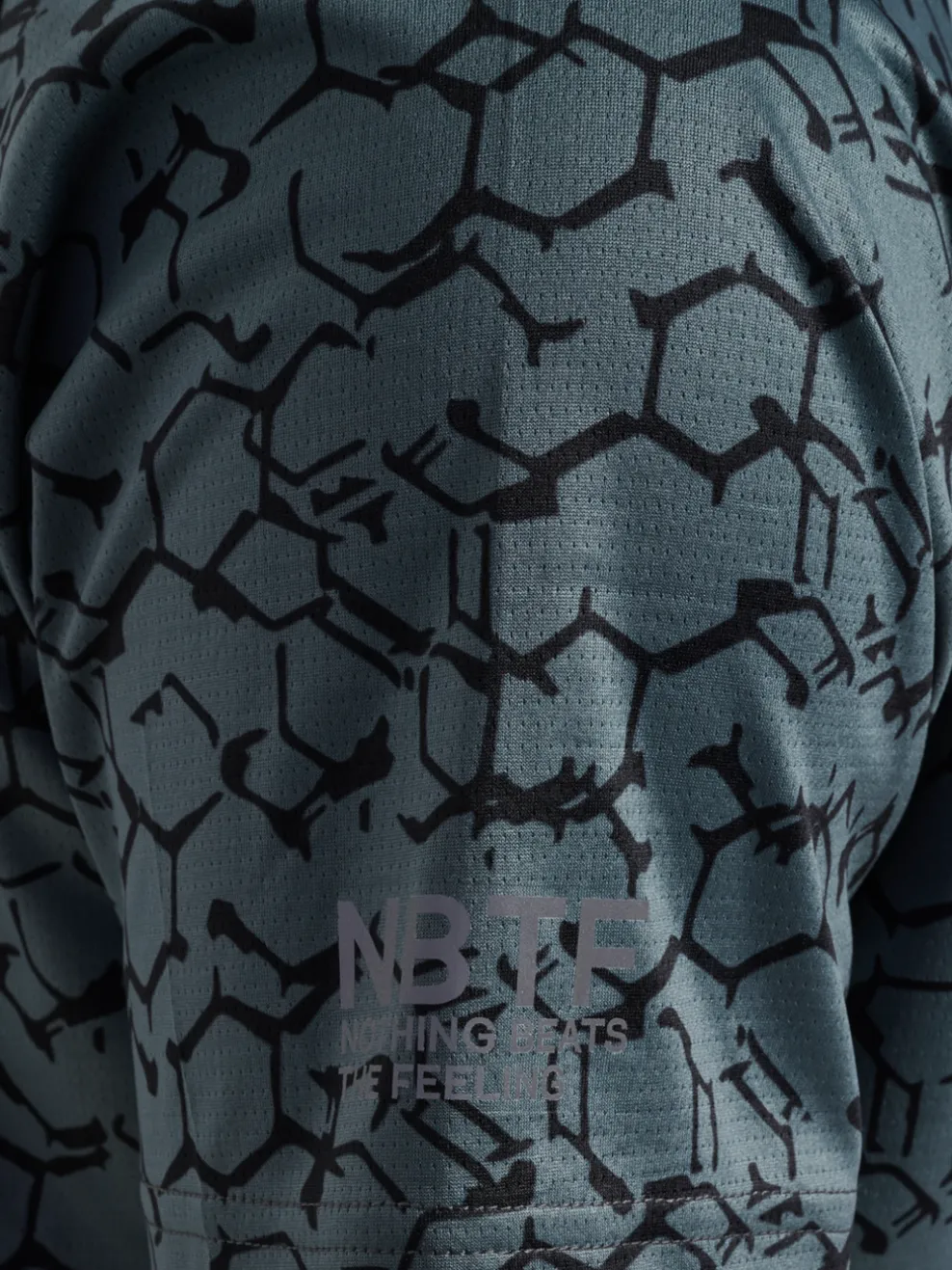 nwlDOPA GRAPHIC T-SHIRT